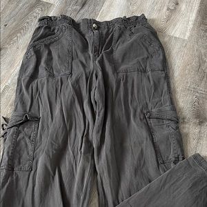 Women’s Gray Cargo Pants